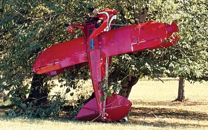 A small plane crash occurred outside of Shoals Court on Dixie Highway on Sept. 29, and the plane remained on site until the following day, when the NTSB recovery crew conducted an investigation. SKYLA MORRIS/Staff