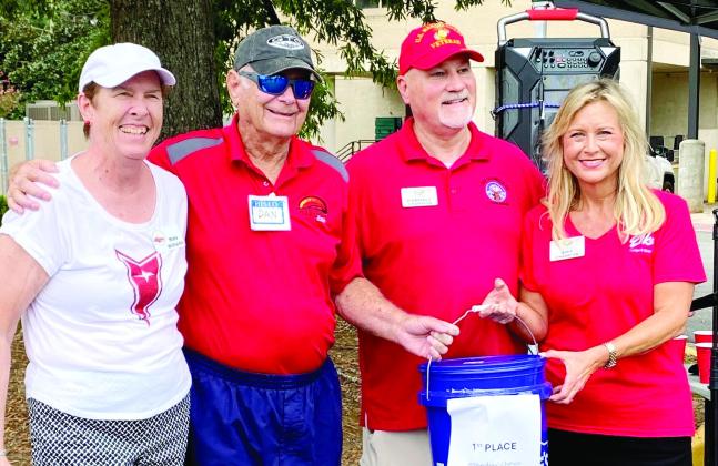 LO Elks entertain vets with car show