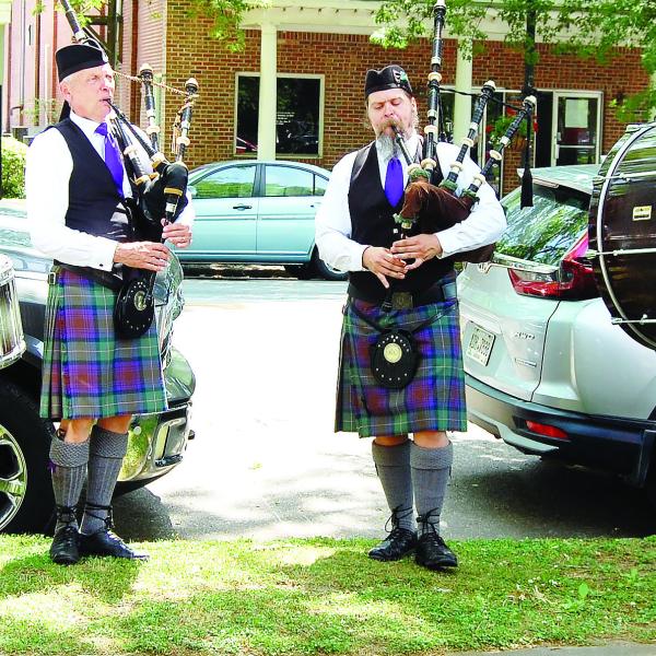 After the service, all in attendance are invited to stay and enjoy more glorious bagpipe music, as well as some flavorful fried chicken. (PHOTO/Contributed)