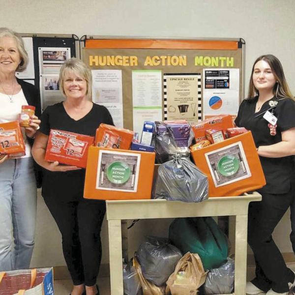 Among those involved in the Bread of Life Food Pantry collection at Putnam General Hospital were (l-r) Suzanne Culp, Margaret Pederson, Beth Etheridge, Megan Clark, Cindy McCrea, and Rhonda Largo. CONTRIBUTED