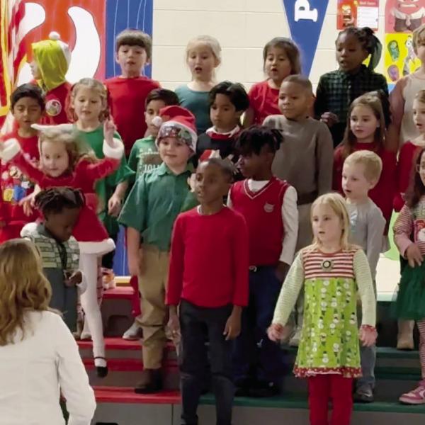 Putnam County Primary School sing at their annual Christmas show. IAN TOCHER/Staff