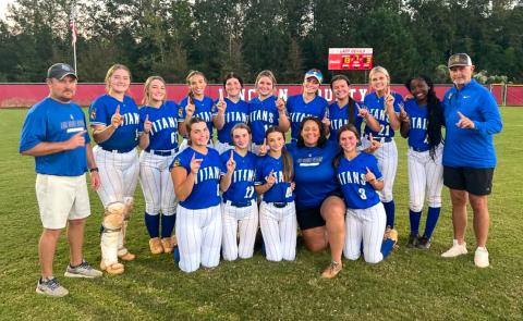Lake Oconee Academy’s softball team captured the Class A Division II region championship with a 13-3 win over Lincoln County last week. (CONTRIBUTED)