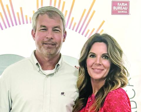 Jason Easley (left) and his wife Jessica Easley (right).