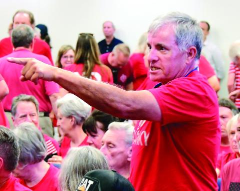 Putnam County citizens react to a 3-2 vote by the county’s planning-and-zoning commission to allow Wisconsin-based Putnam County Stone to withdraw its initial quarry permit application “without prejudice.” IAN TOCHER/Staff