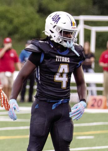 LOA sophomore CJ Stembridge was held to 27 yards on seven carries in last week’s loss to Brentwood. SKYLA MORRIS/Staff