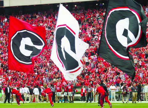 Georgia ran out on Dooey Field for the _rst time this season before heading to South Carolina Saturday. BRENDAN KOERNER/Staff