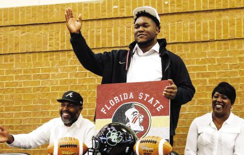 Kevin Wynn, a four-star defensive tackle at Greene County, signed with Florida State last Wednesday. LANCE McCURLEY/Staff