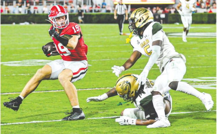 Georgia tight end Brock Bowers leads the team in receptions and receiving yards after Saturday’s win over UAB. CHARLES JORDAN/Contributed