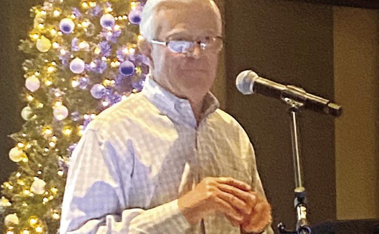 Larry Miller of Harbor Club addresses Task Force initiatives. MAUREEN STRATTON/Staff